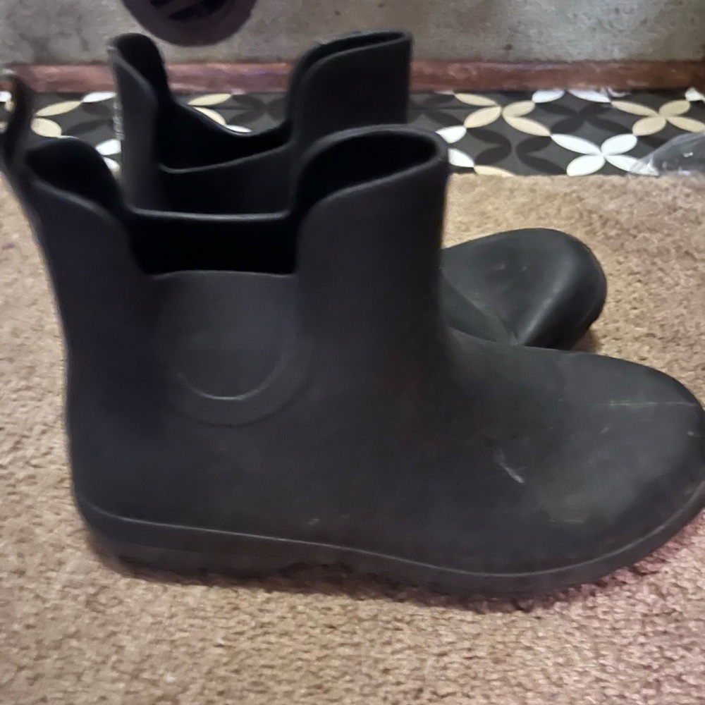 Women's Black Winter Rain Boots